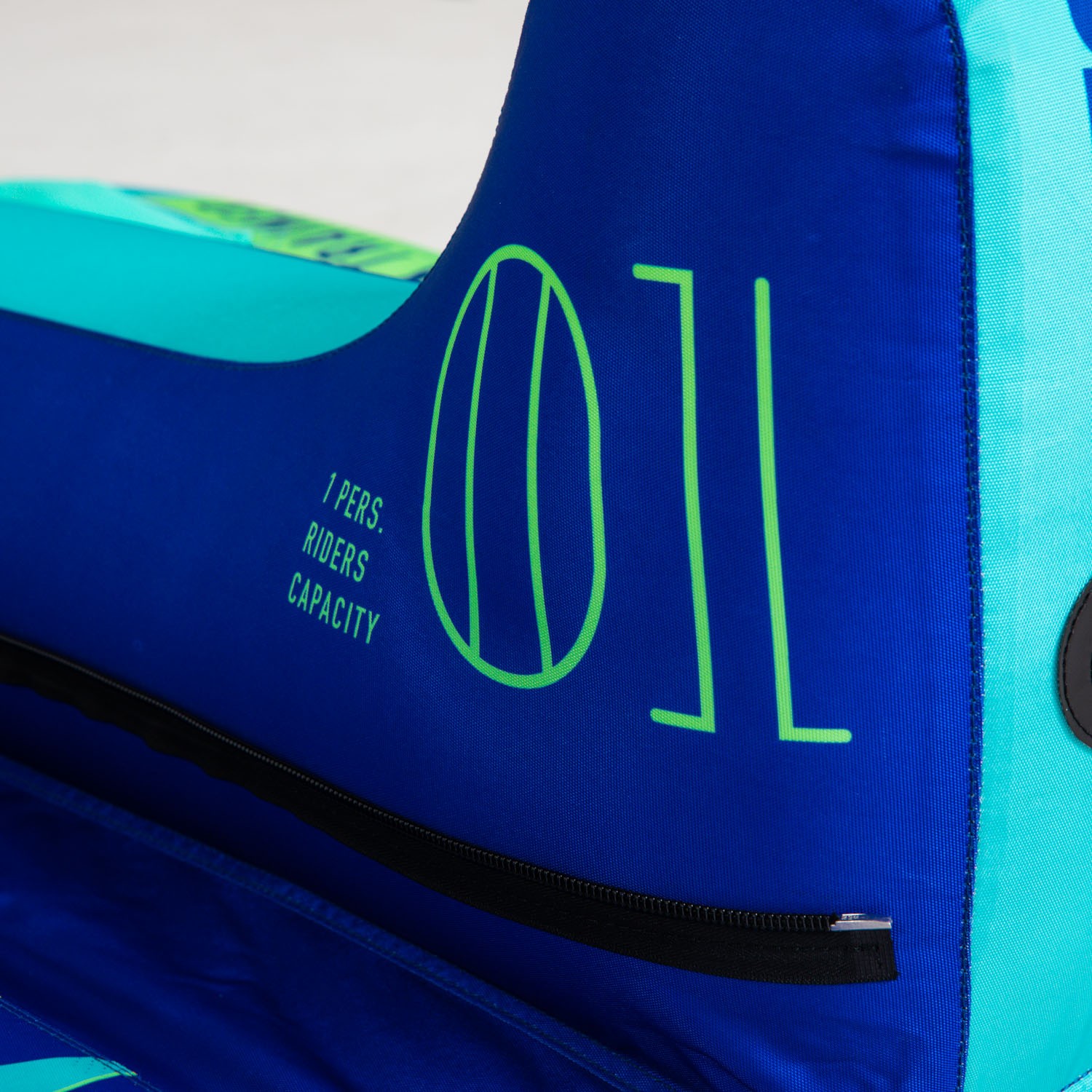 230125003db_Shark Trainer Towable 1P