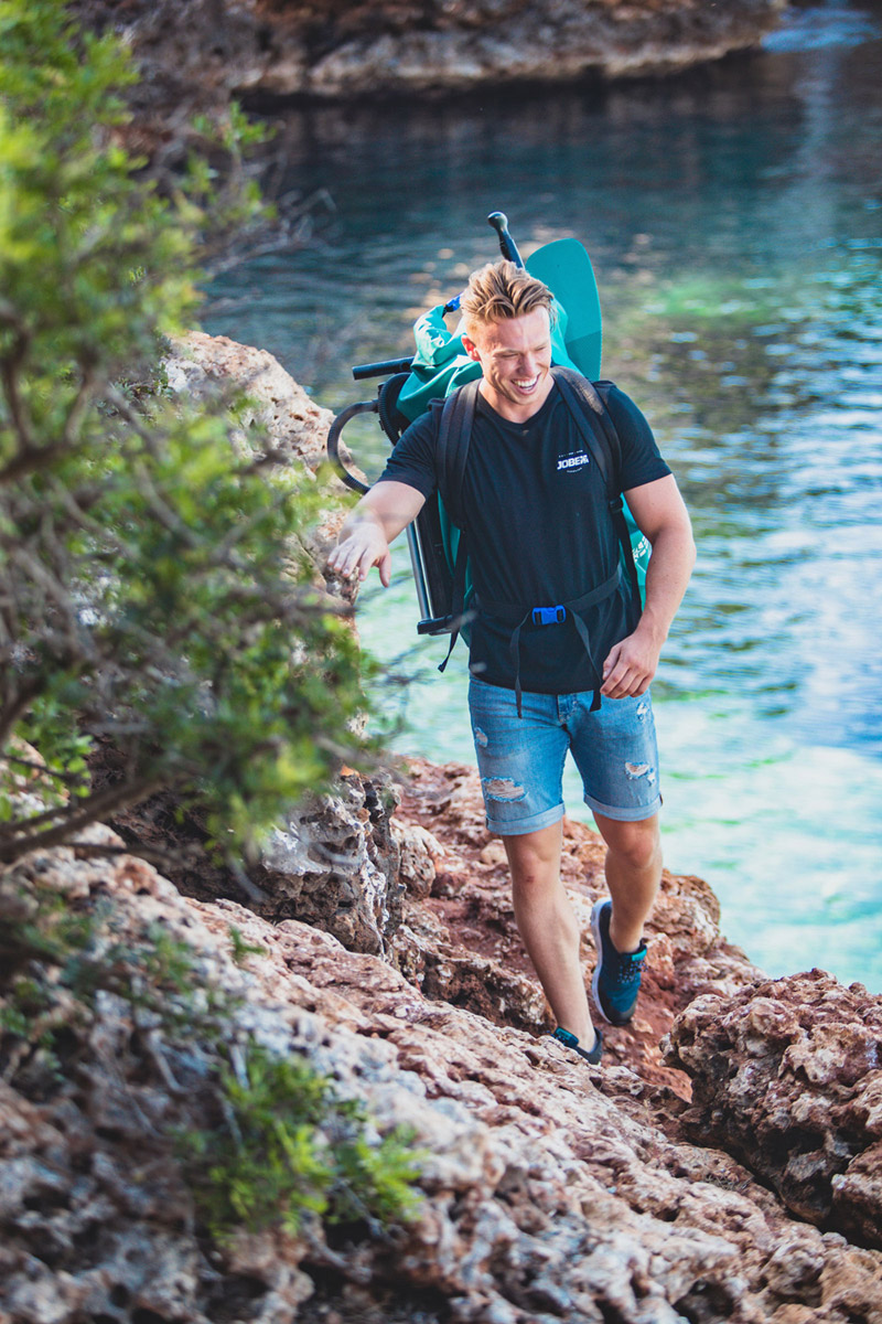 565121002db_Jobe Casual T-Shirt Black