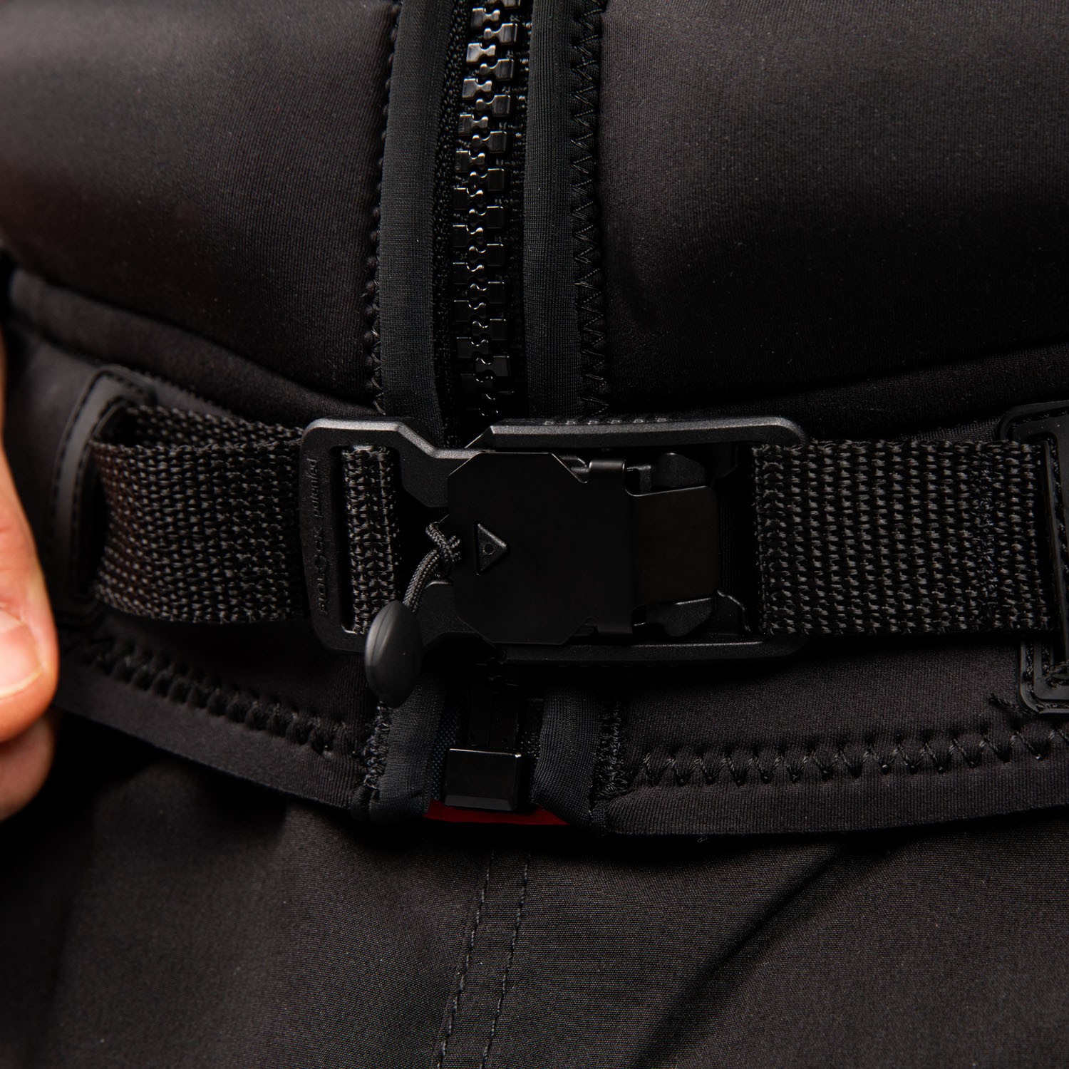 244923012db_BRABUS x Jobe Shadow Fragmen