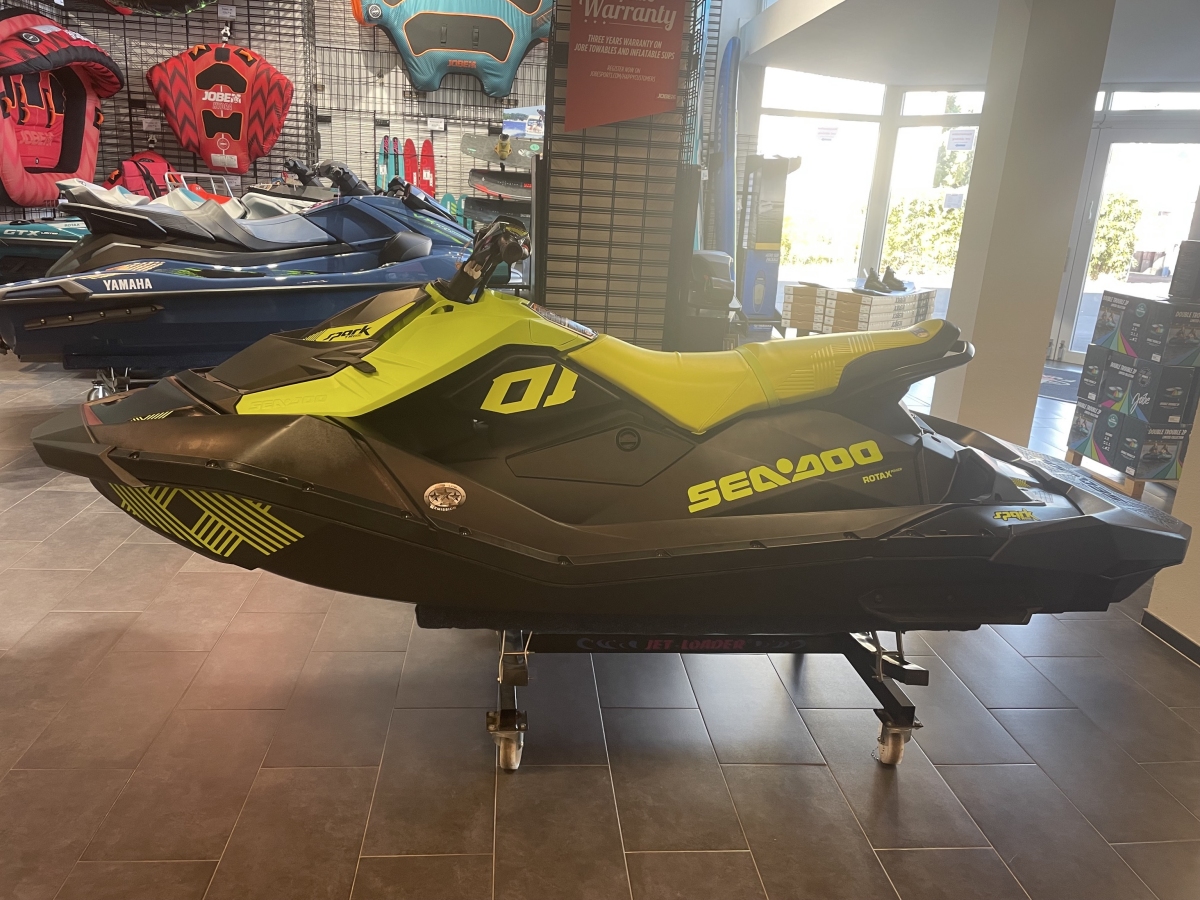 sp390tg2023g_Spark Trixx 3up 2023